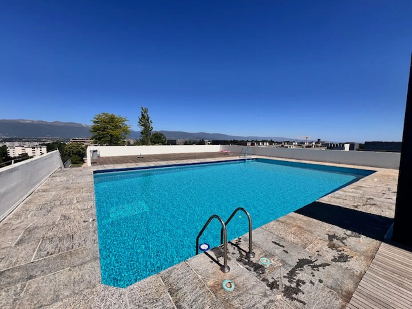 Very nice apartment with lake view in life annuity in Geneva - Photo 12 of 12