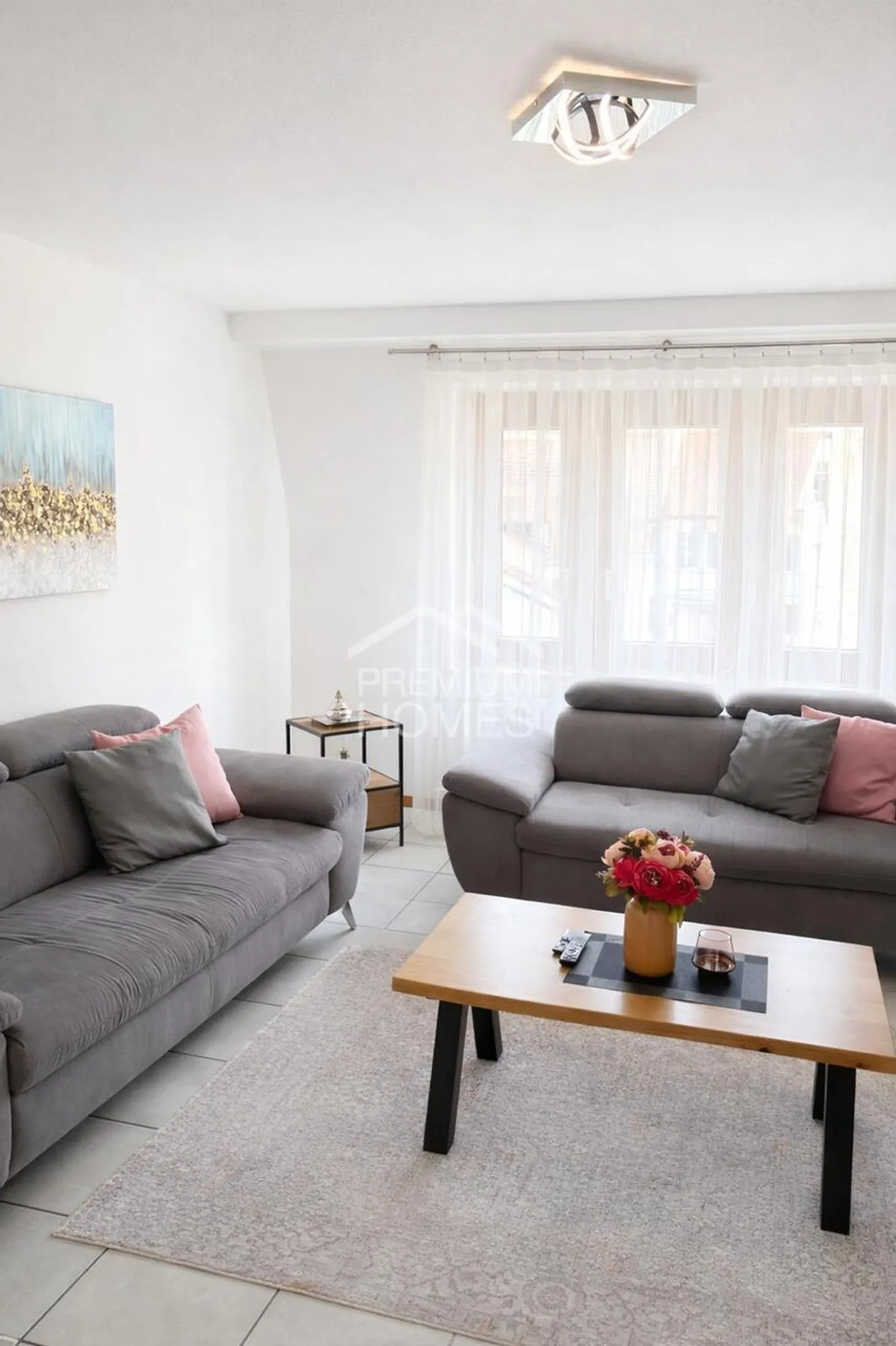 LIVING & WORKING IN ONE PLACE - Photo 3 of 6