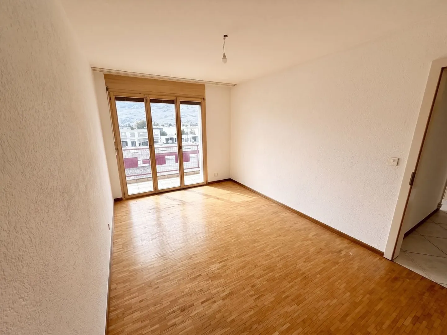 Top floor 5.5 rooms - Photo 5 of 12