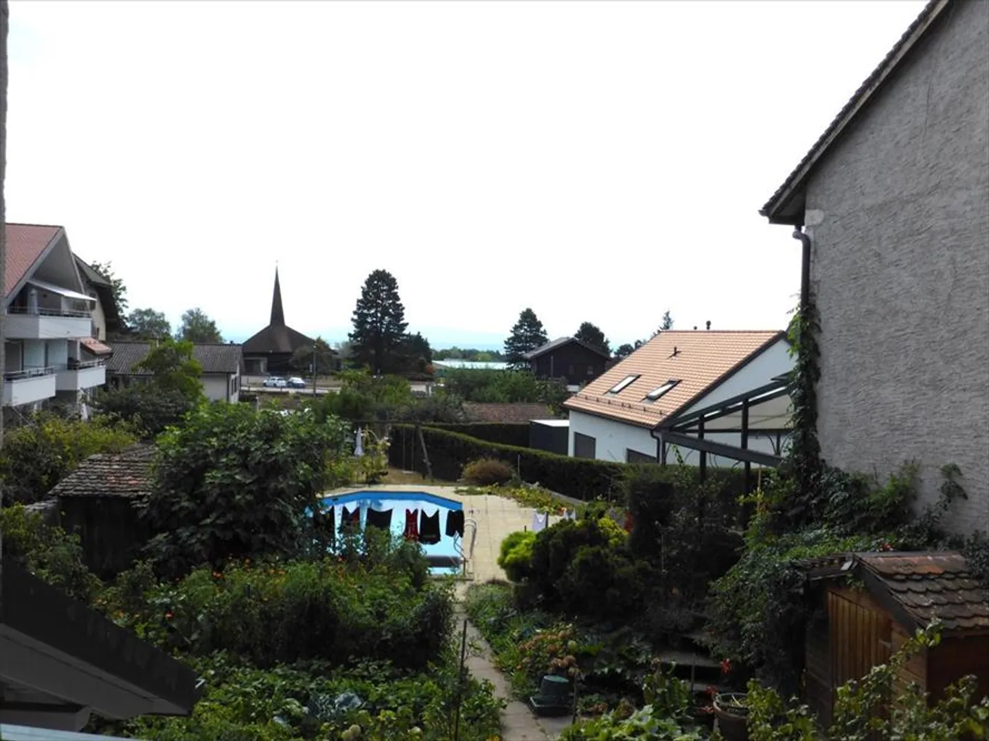 Magnificent 4.5 room apartment in a village house, garden access - Photo 4 of 13