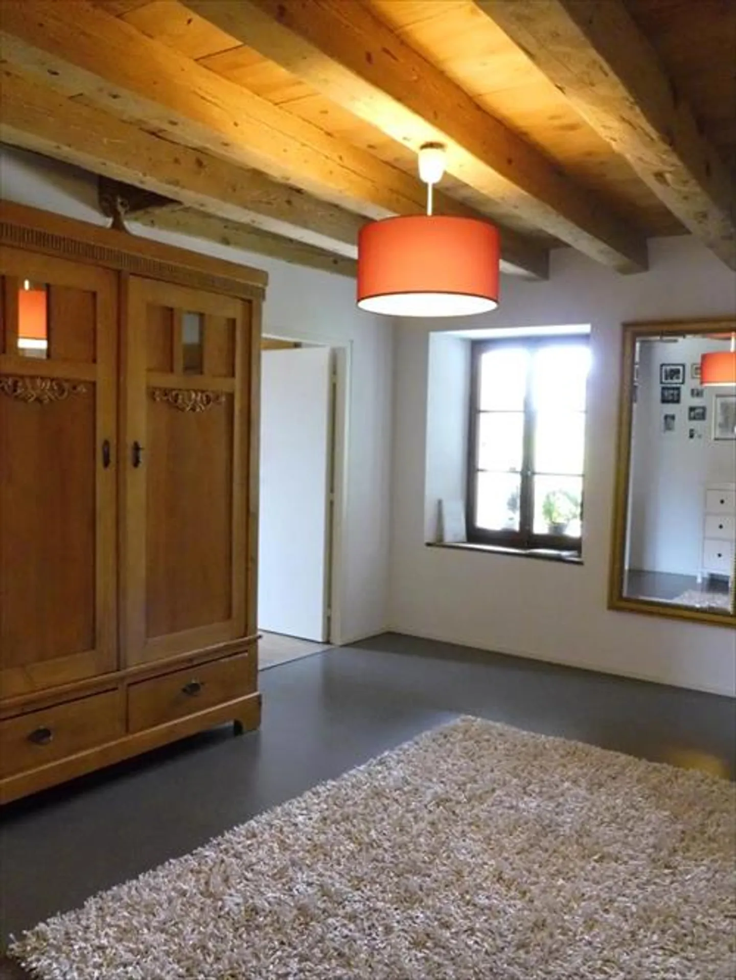 Magnificent 4.5 room apartment in a village house, garden access - Photo 10 of 13