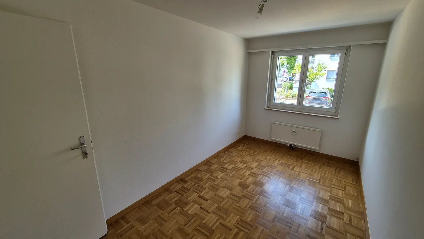 Sanierte 3 Zimmerwohnung in Allschwil - Foto 2 von 7