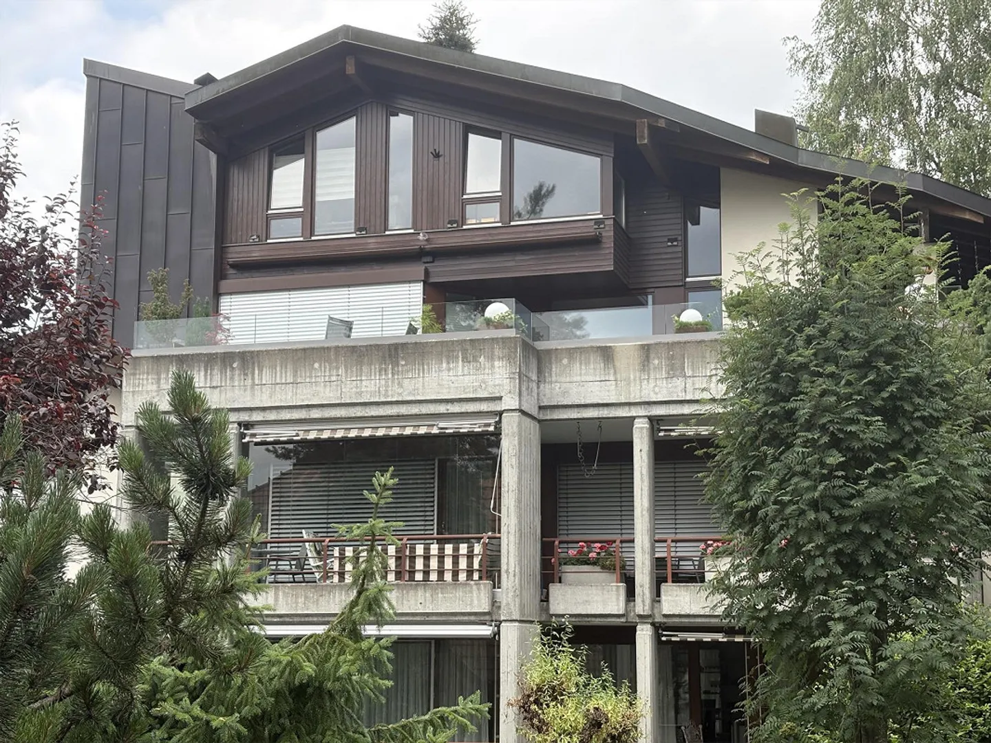 3 1/2 Rooms - Condominium with Special Flair - Photo 1 of 25