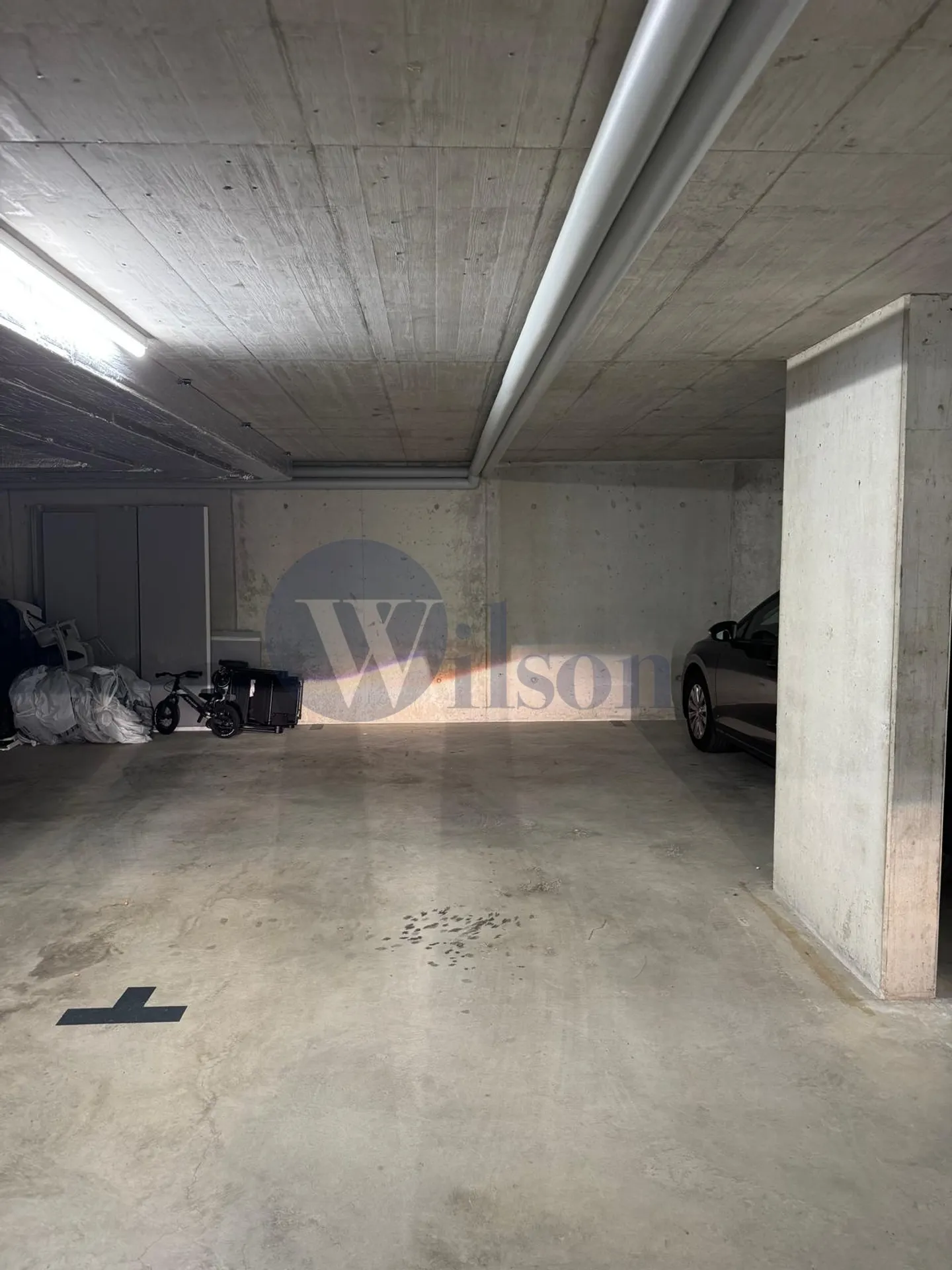 Parking space - underground parking - Photo 1 of 1