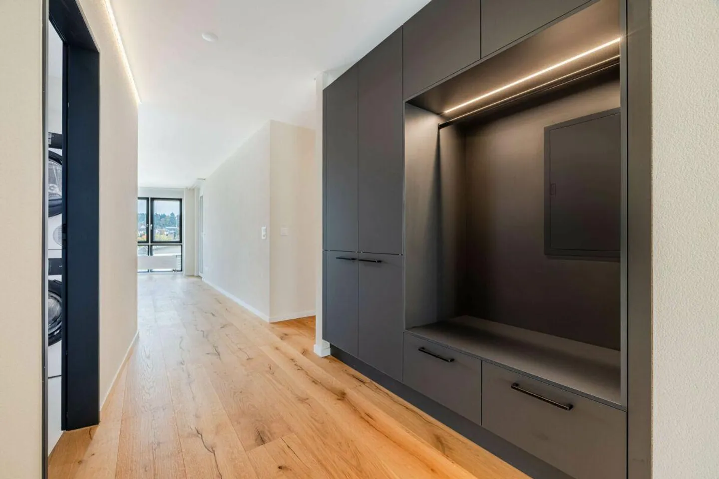 Erstbezug nach Totalumbau: Neuwertige und moderne 4.5-Zimmer-Wohnun... - Foto 1 von 13