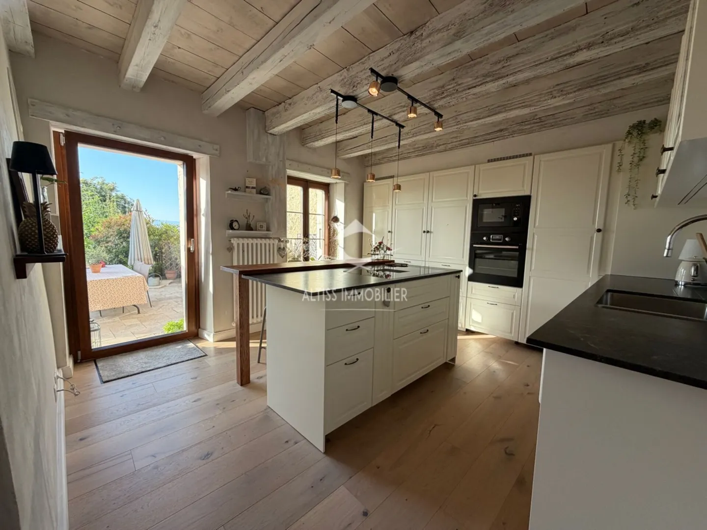 Maison de village rénovée - Photo 7 sur 16