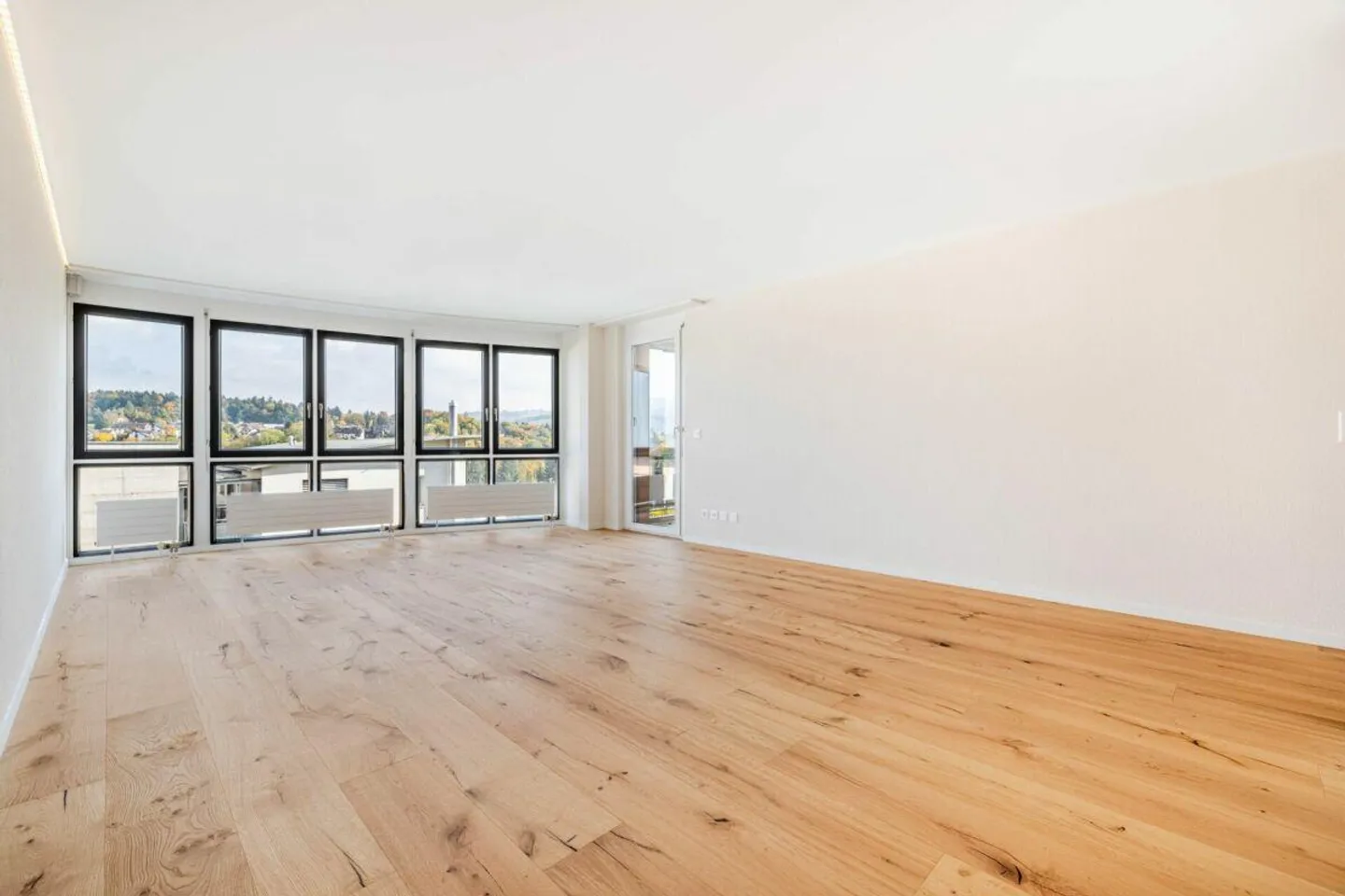 Erstbezug nach Totalumbau: Neuwertige und moderne 4.5-Zimmer-Wohnun... - Foto 5 von 13