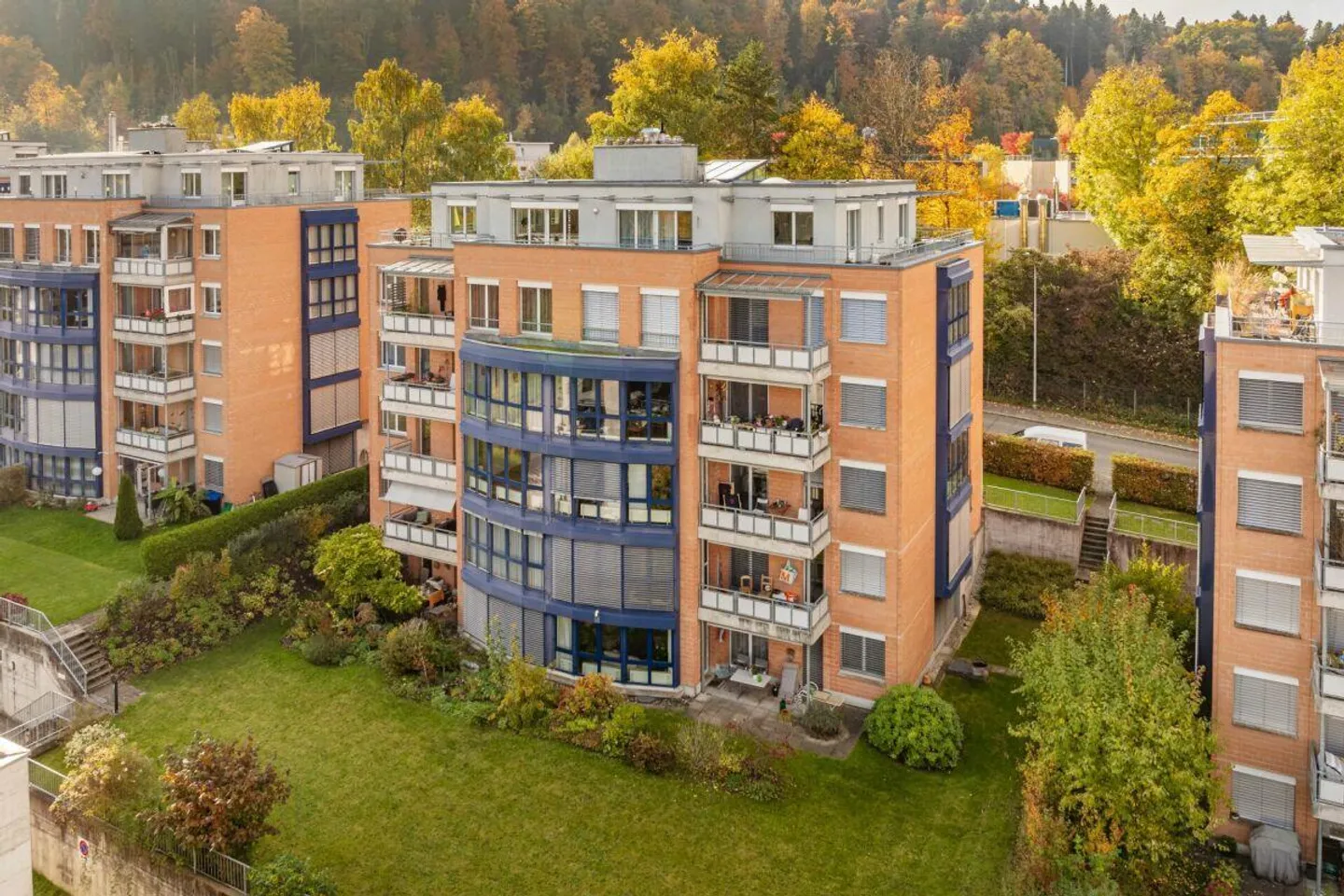 Erstbezug nach Totalumbau: Neuwertige und moderne 4.5-Zimmer-Wohnun... - Foto 11 von 13