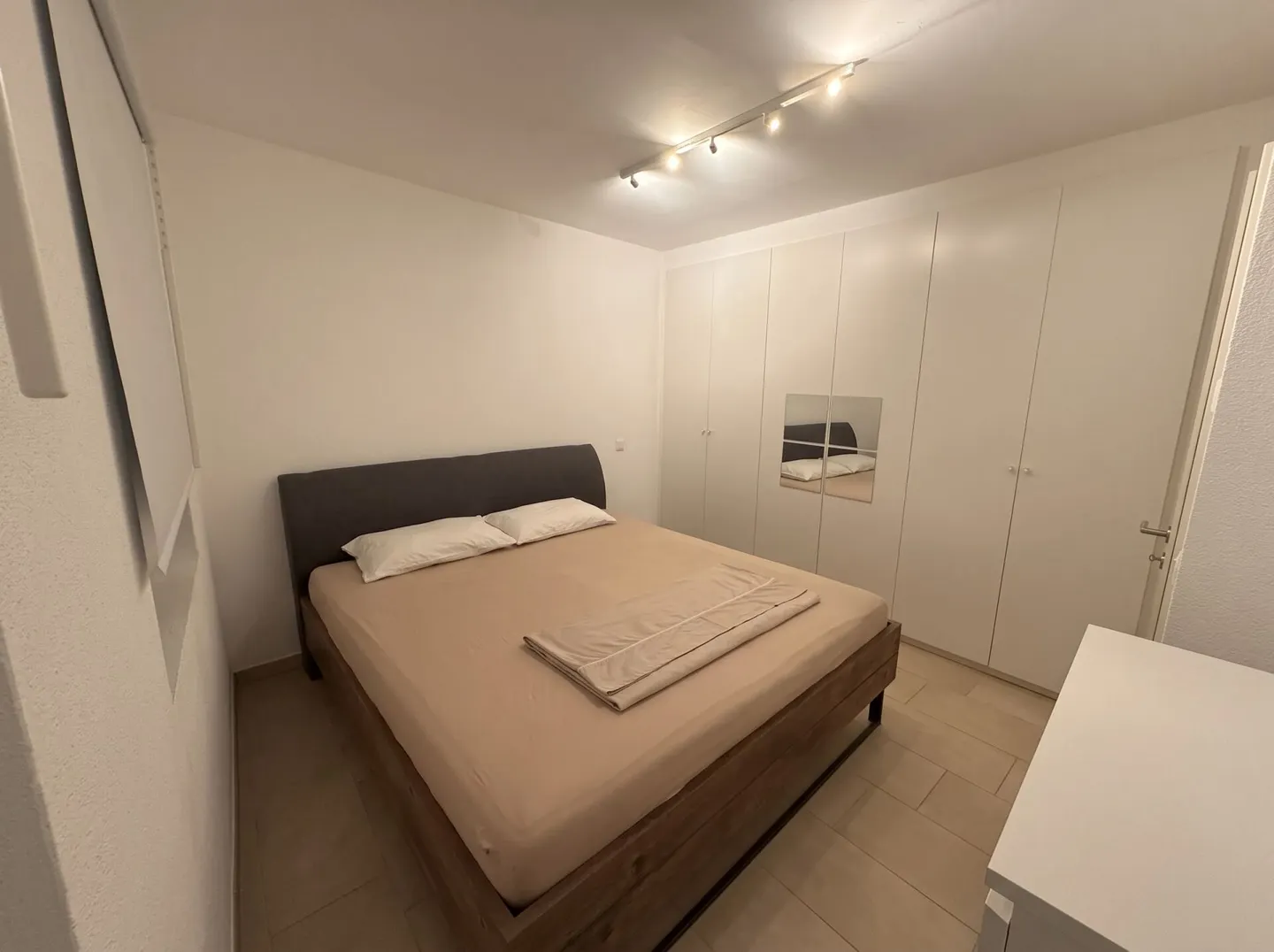 Moderne 3.5 Zimmer in Arbedo - Foto 5 von 8