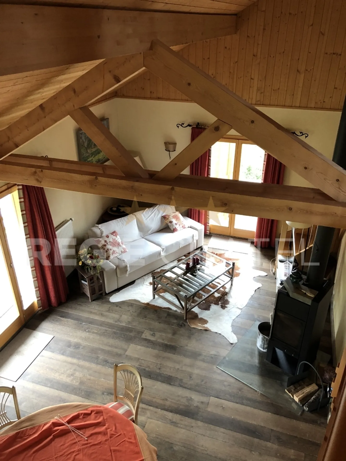 Magnificent 5.5-room chalet with garden and terraces - Photo 7 of 10