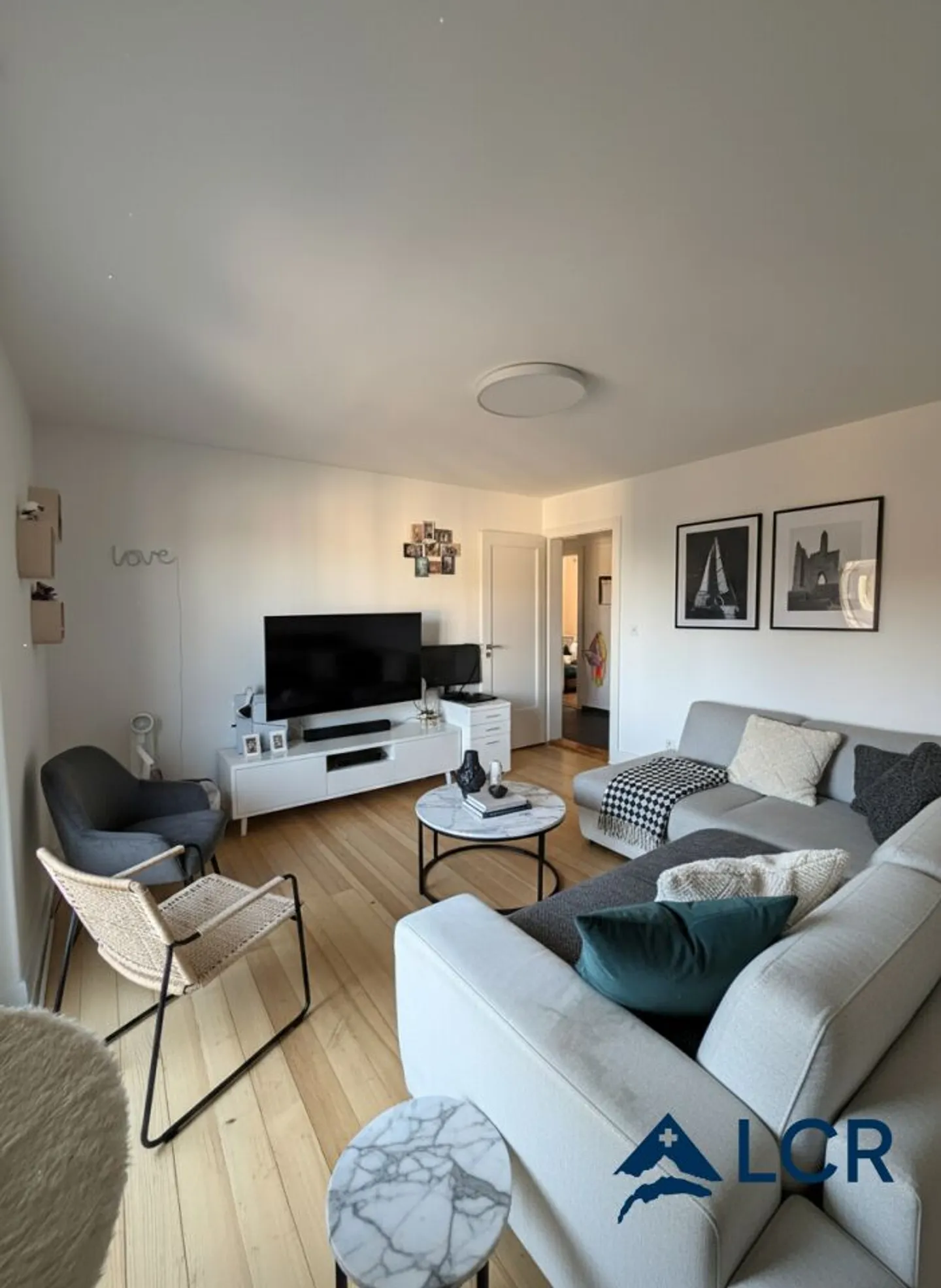 Appartamento con quattro stanze e balcone - Posizione ideale a Neuchâtel - Foto 3 di 8