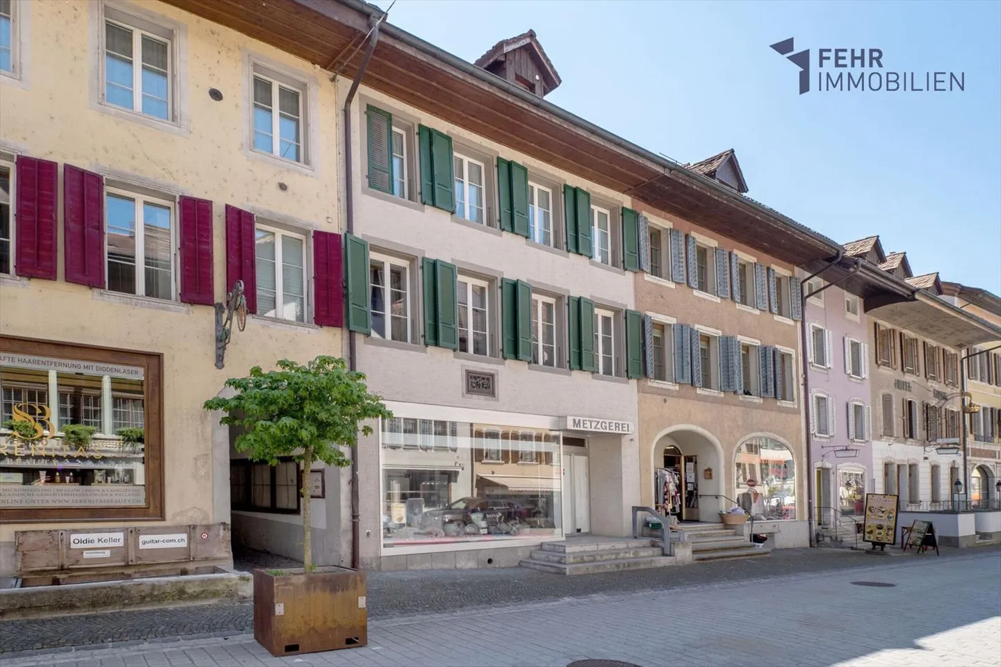 Fehr Immobilien - Zentral gelegene Wohn- und Gewerbeliegenschaft - Foto 1 von 13