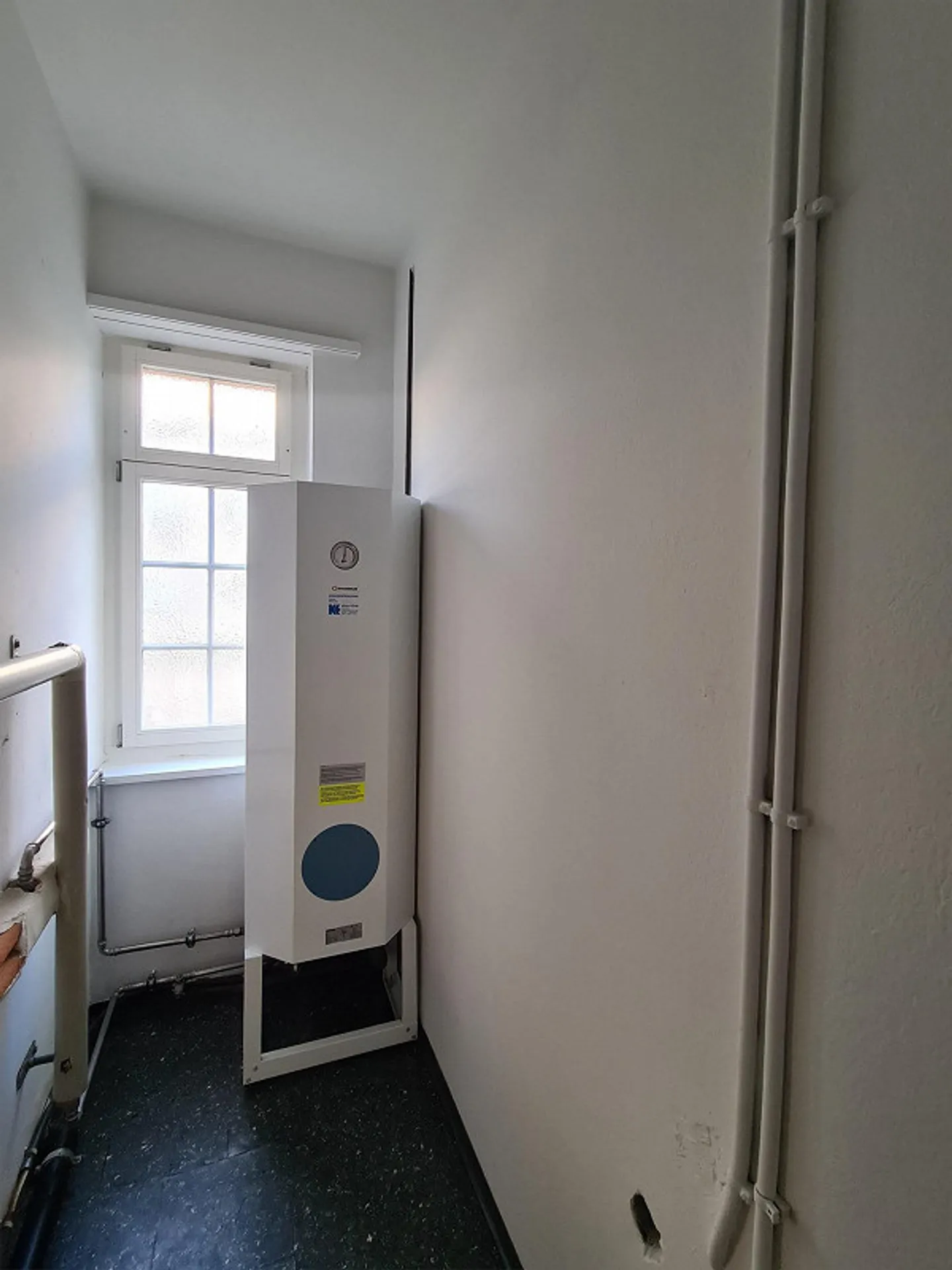 Charming and Renovated City Apartment - Photo 11 of 12