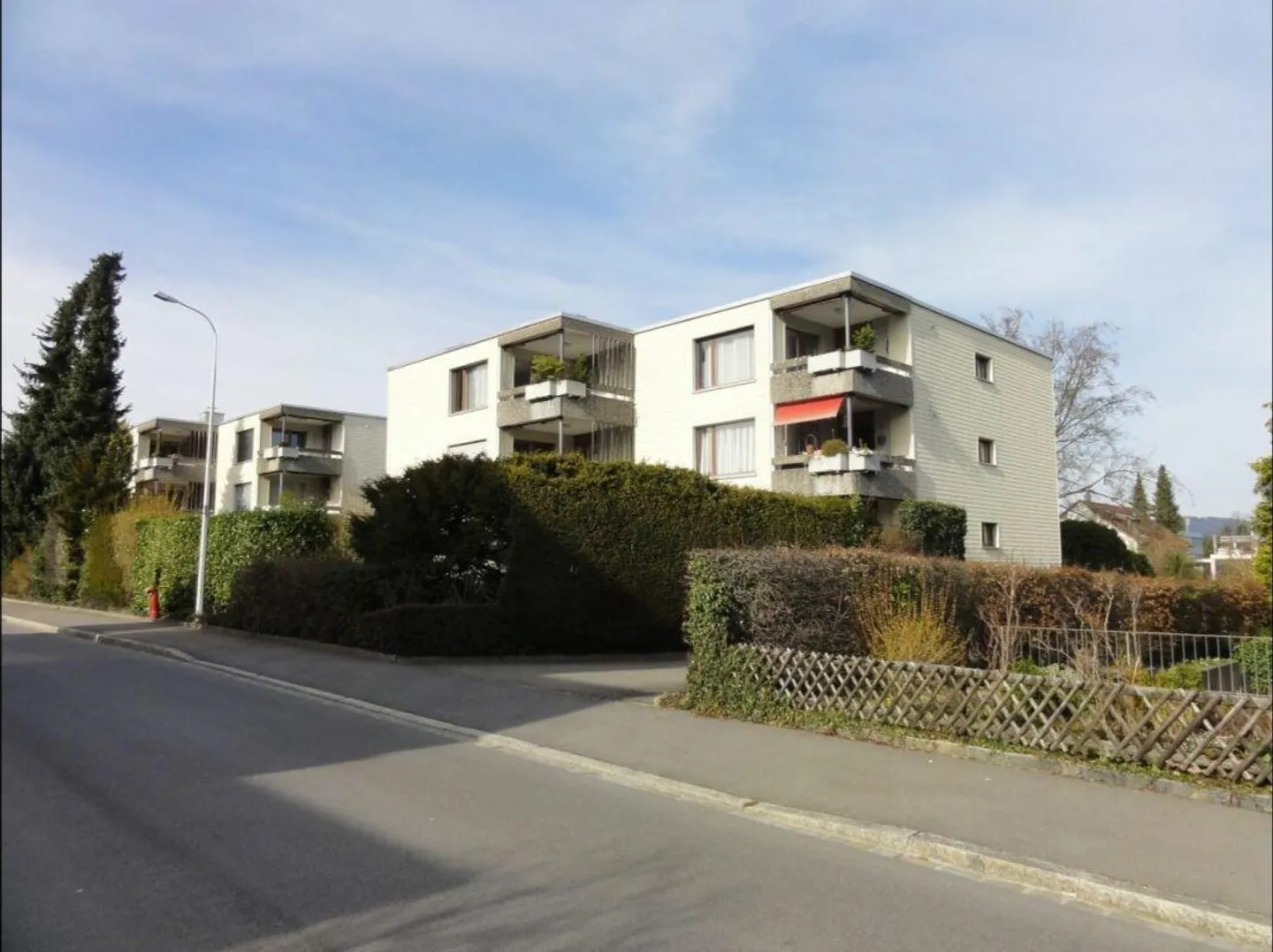 Appartement spacieux et lumineux de 4,5 pièces dans le quartier de Zelgli - Photo 1 sur 8