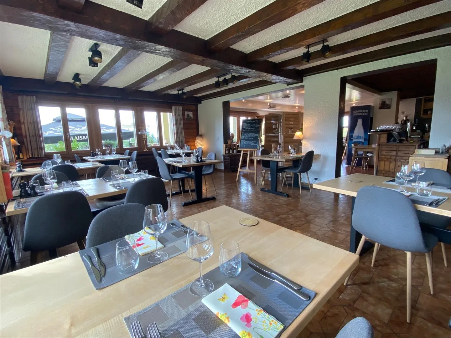 Ensemble Immobilien mit Charakter und Restaurant sowie Appartements - Foto 9 di 11