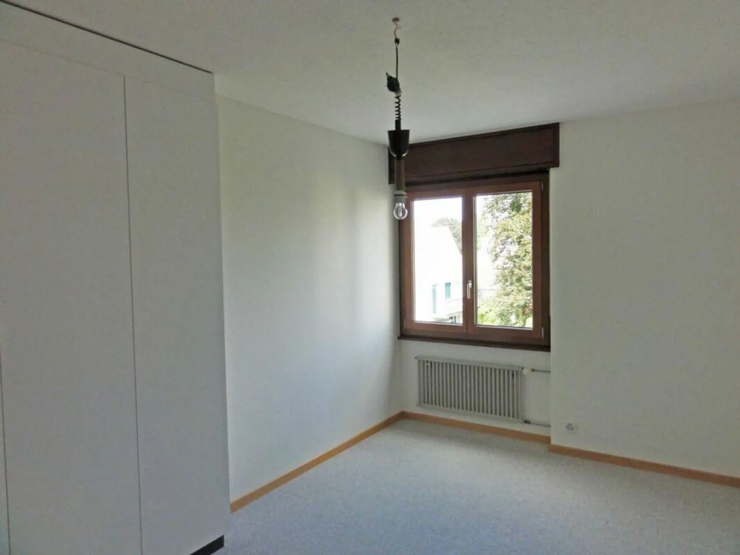Appartement spacieux et lumineux de 4,5 pièces dans le quartier de Zelgli - Photo 5 sur 8