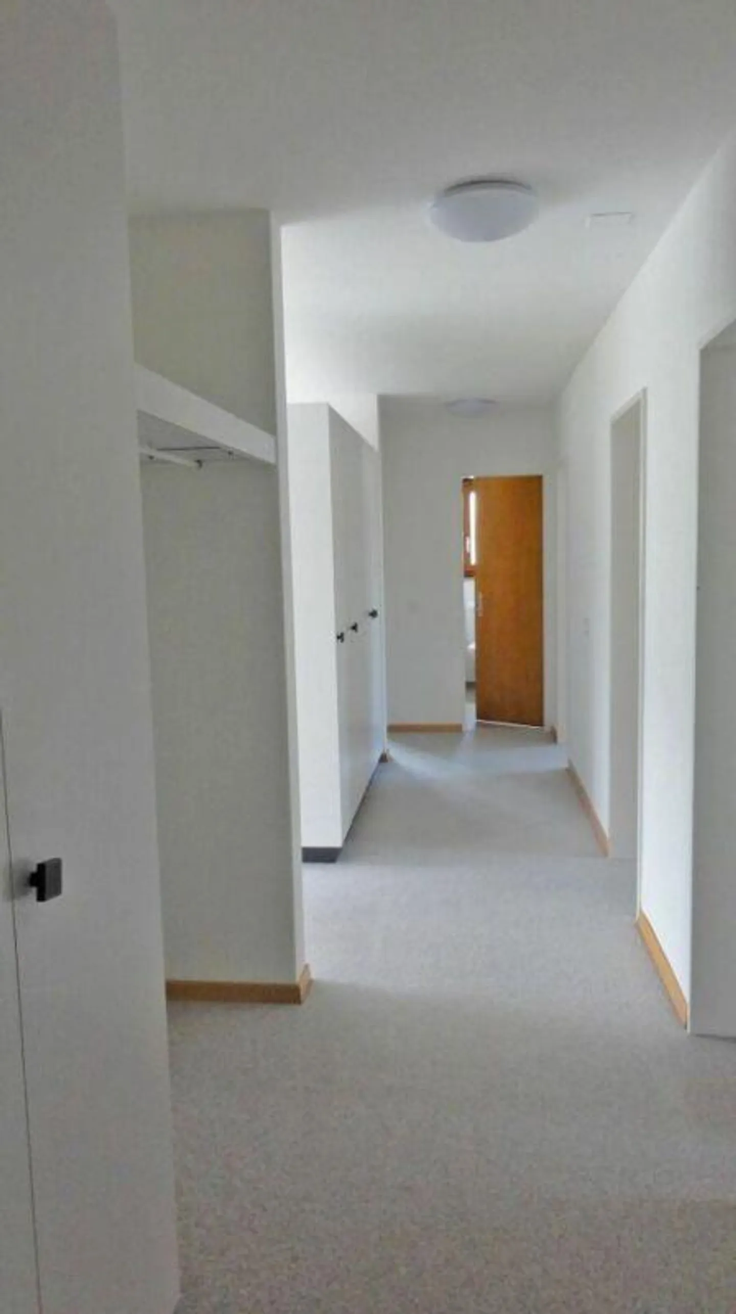 Appartement spacieux et lumineux de 4,5 pièces dans le quartier de Zelgli - Photo 7 sur 8
