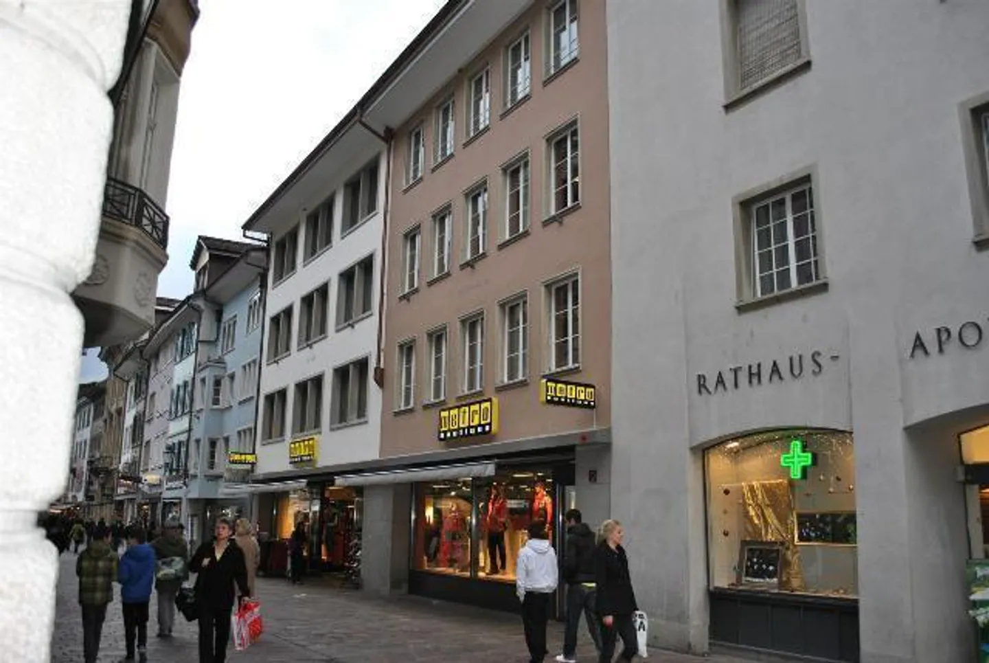 Free Month - Living in the Heart of Winterthur - Photo 1 of 12