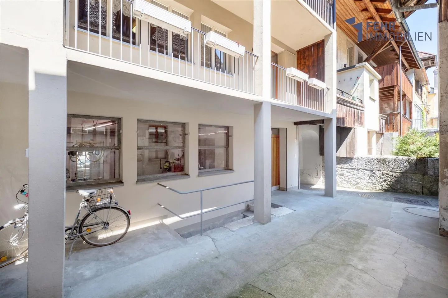 Fehr Immobilien - Zentral gelegene Wohn- und Gewerbeliegenschaft - Foto 11 von 13