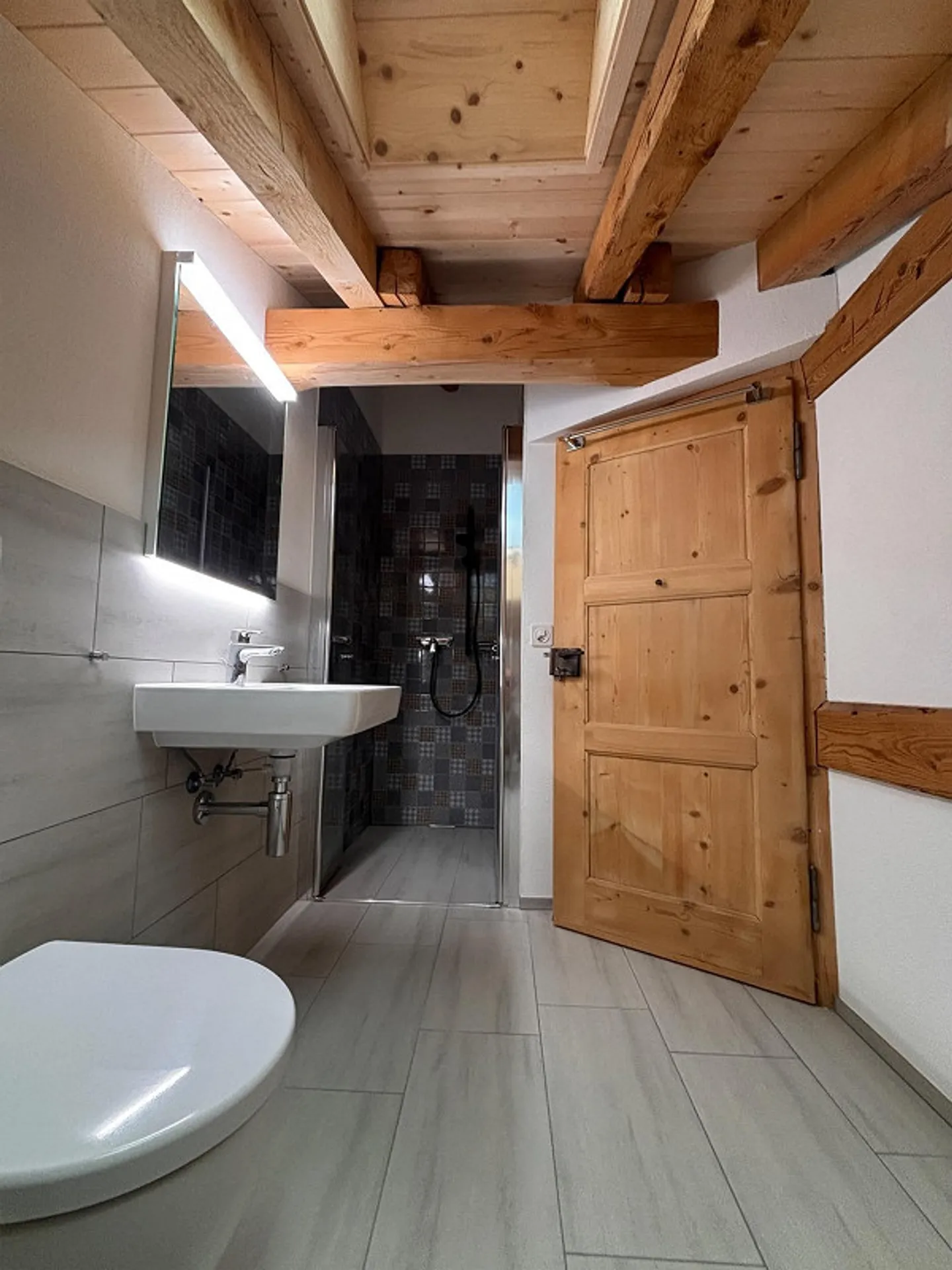 Spacious 4.5-room apartment with private garden - freshly renovated - Photo 17 of 25
