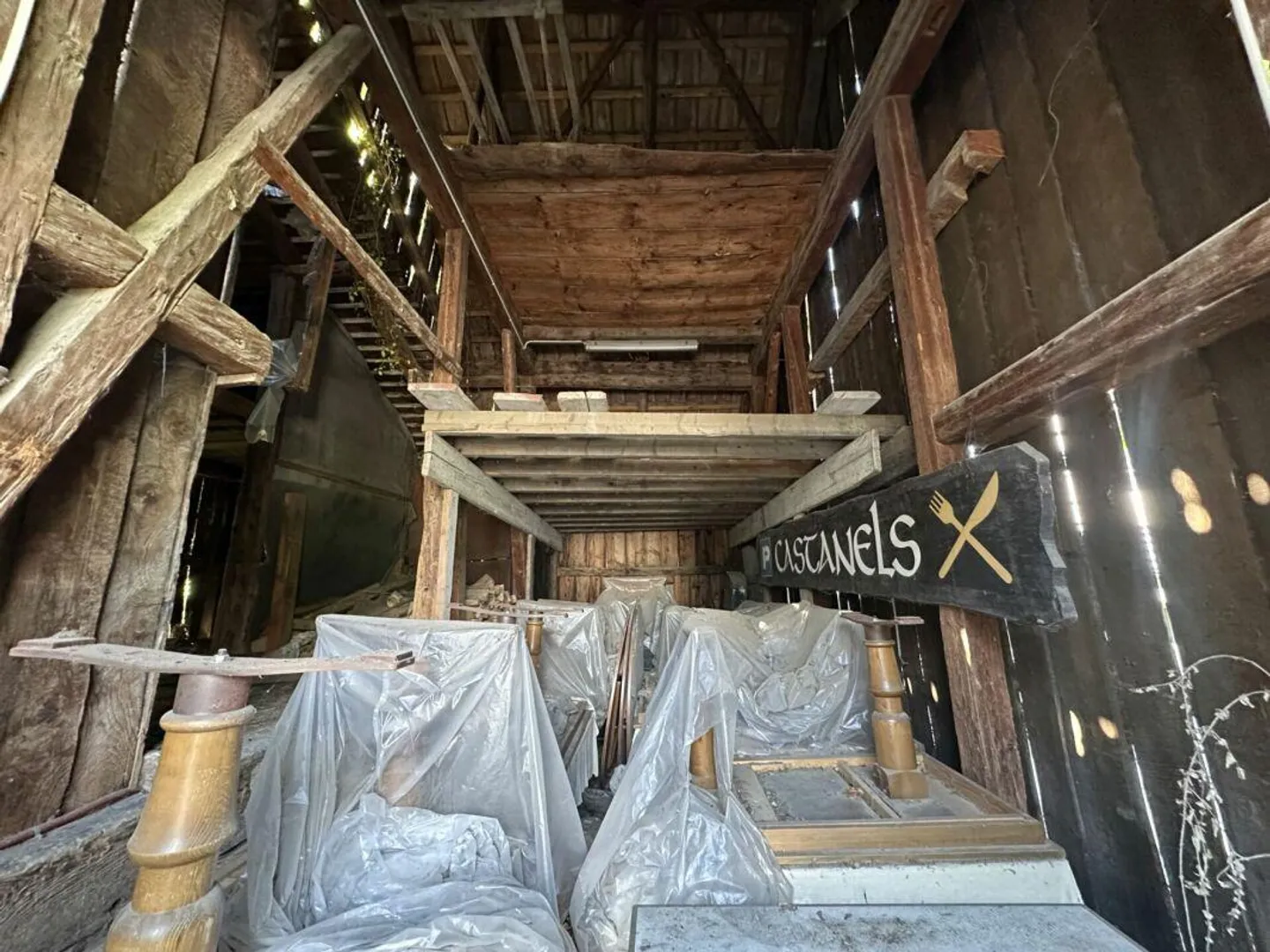 Ancienne maison résidentielle dans un emplacement central - propriété idéale pour les bricoleurs - Photo 3 sur 7
