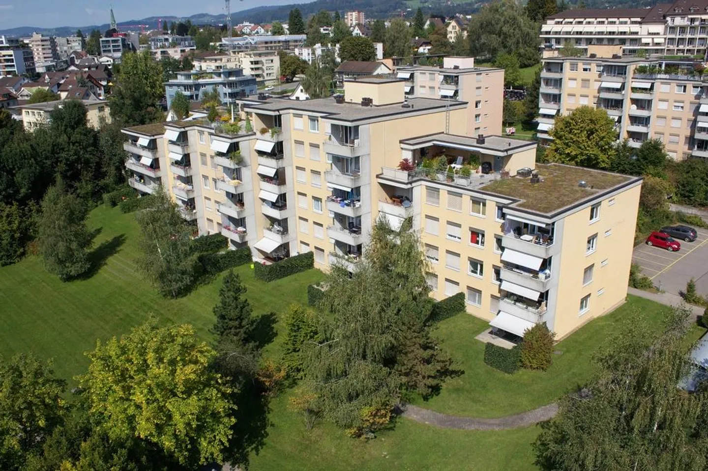 Appartamento 4 1/2 stanze con area giardino cerca inquilino - Foto 1 di 6