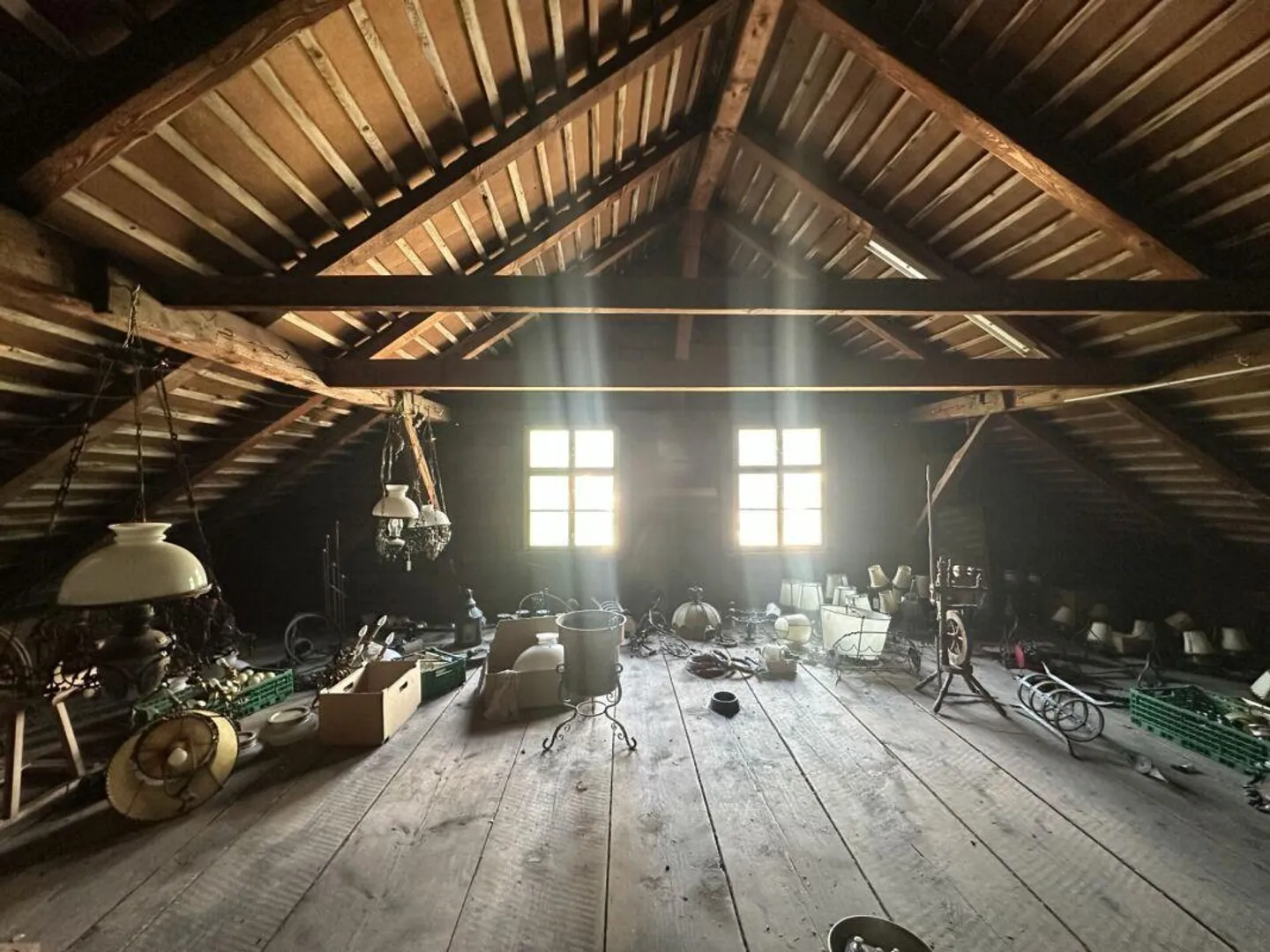 Ancienne maison résidentielle dans un emplacement central - propriété idéale pour les bricoleurs - Photo 6 sur 7