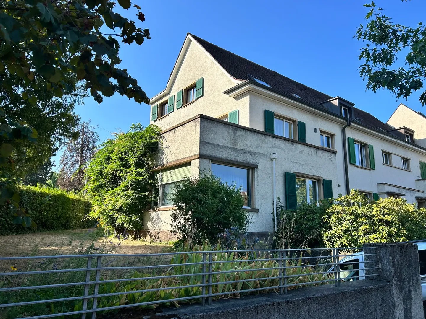 Maison individuelle de 6,5 pièces près de l'arrêt de tram Burgstrasse à Riehen - Photo 2 sur 22