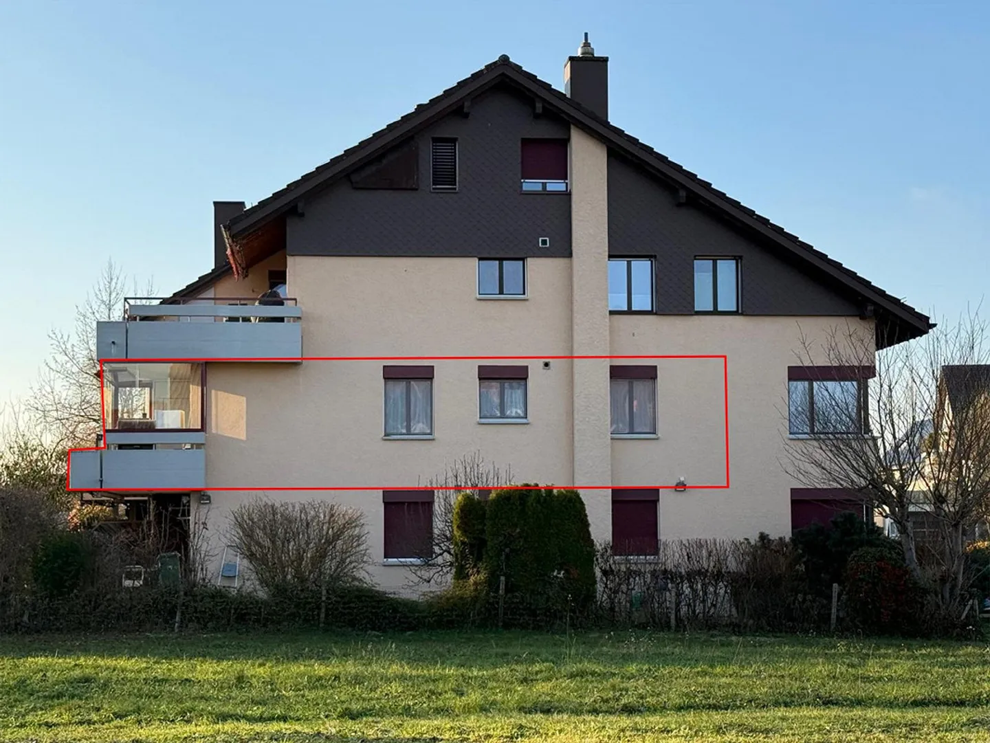 Appartamento centrale di 4,5 stanze a Schöfflisdorf - Foto 1 di 8