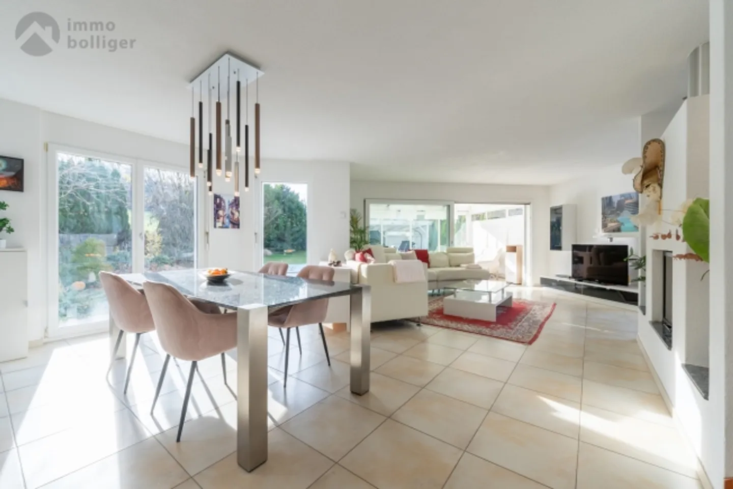 La tua oasi di ritiro privata con piscina in una bellissima posizione - Foto 2 di 16