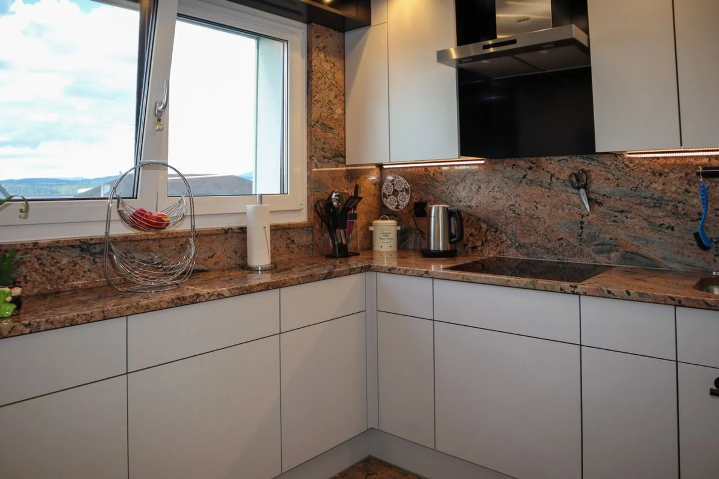 Central and yet quiet living: Charming 4 1/2 room apartment in sunny Möhlin - Photo 10 of 13