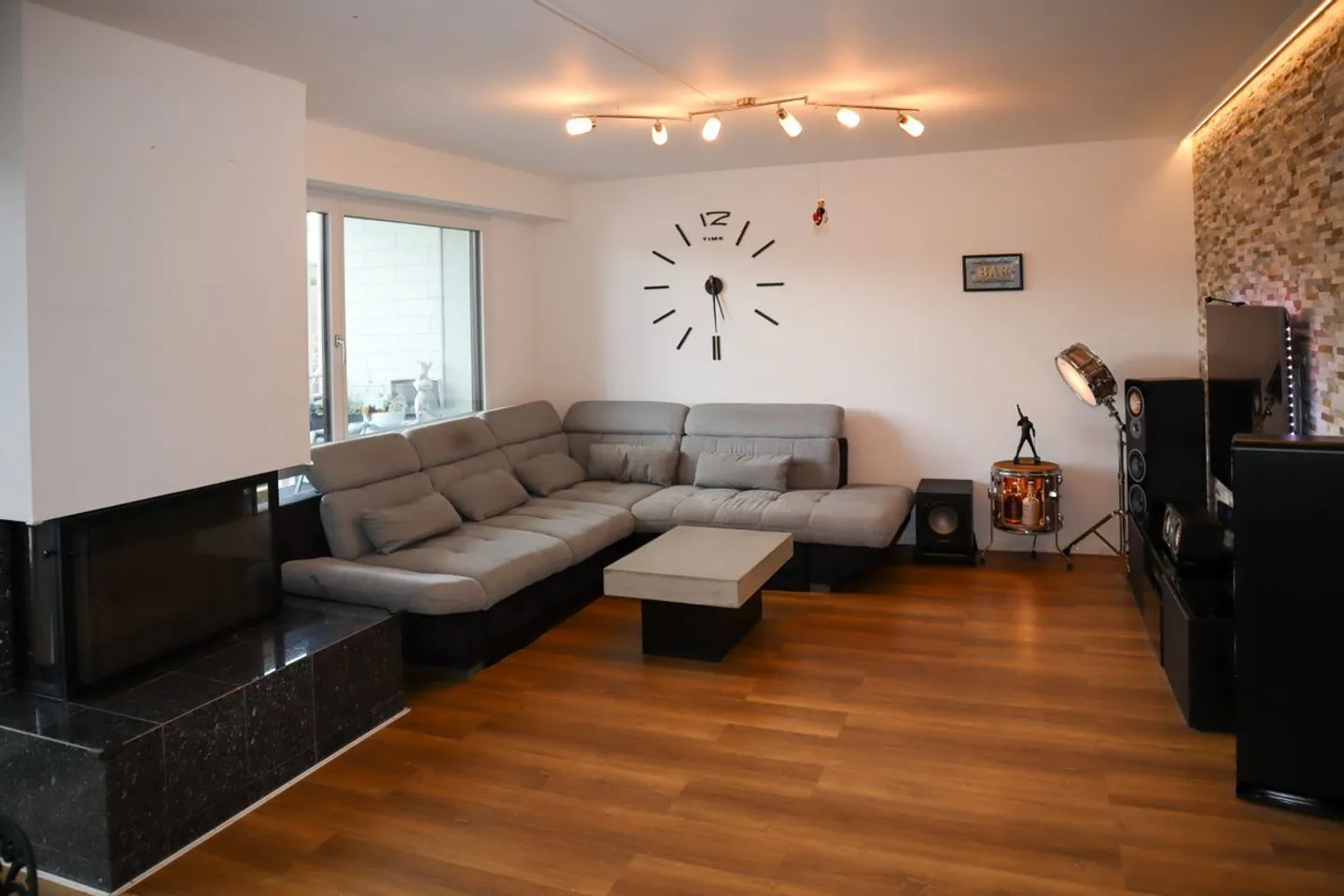 Central and yet quiet living: Charming 4 1/2 room apartment in sunny Möhlin - Photo 1 of 13