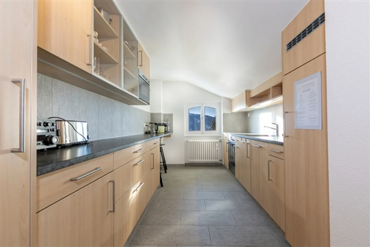 3 Room apartment - Photo 3 of 14