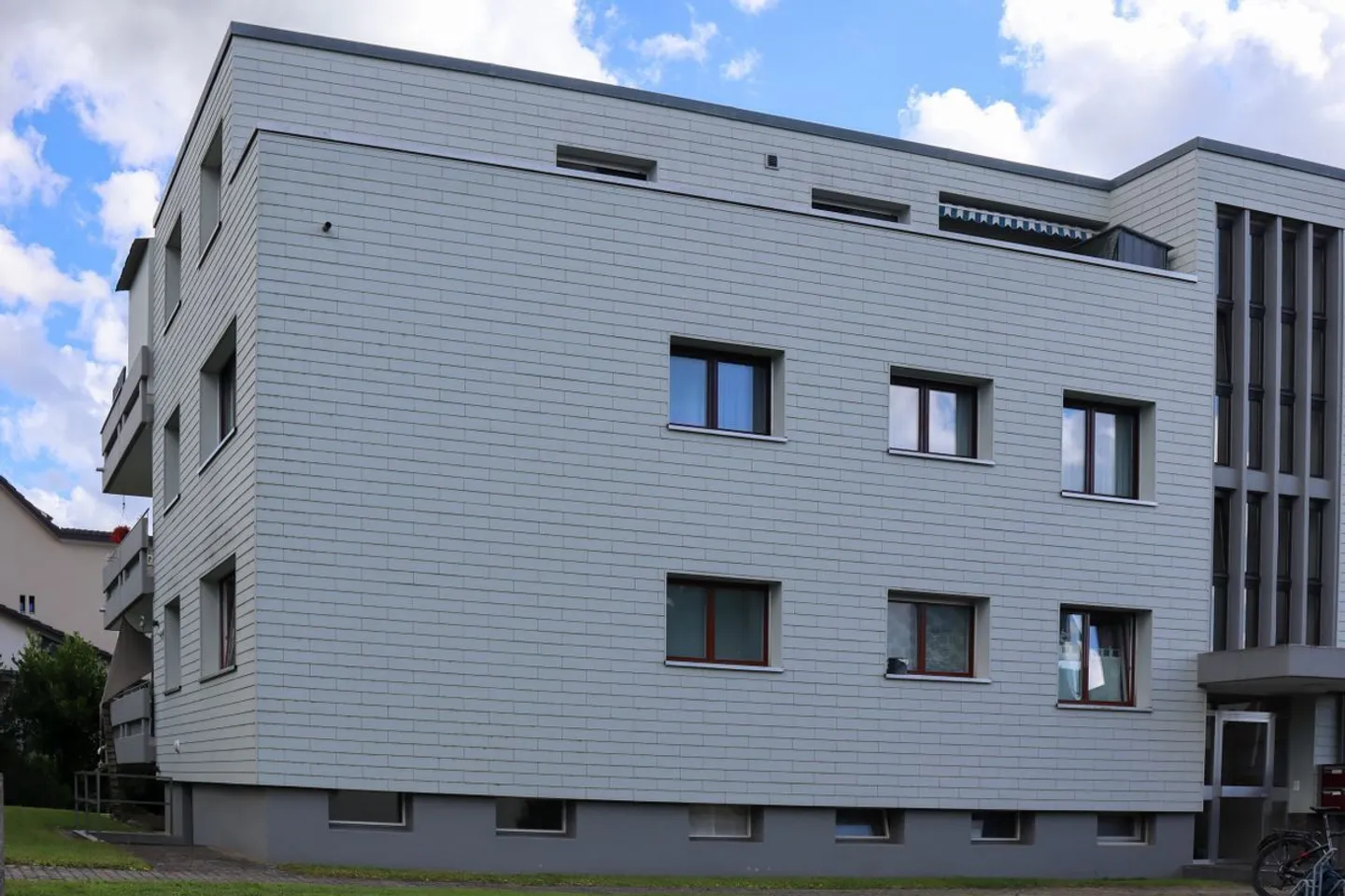 Central and yet quiet living: Charming 4 1/2 room apartment in sunny Möhlin - Photo 2 of 13