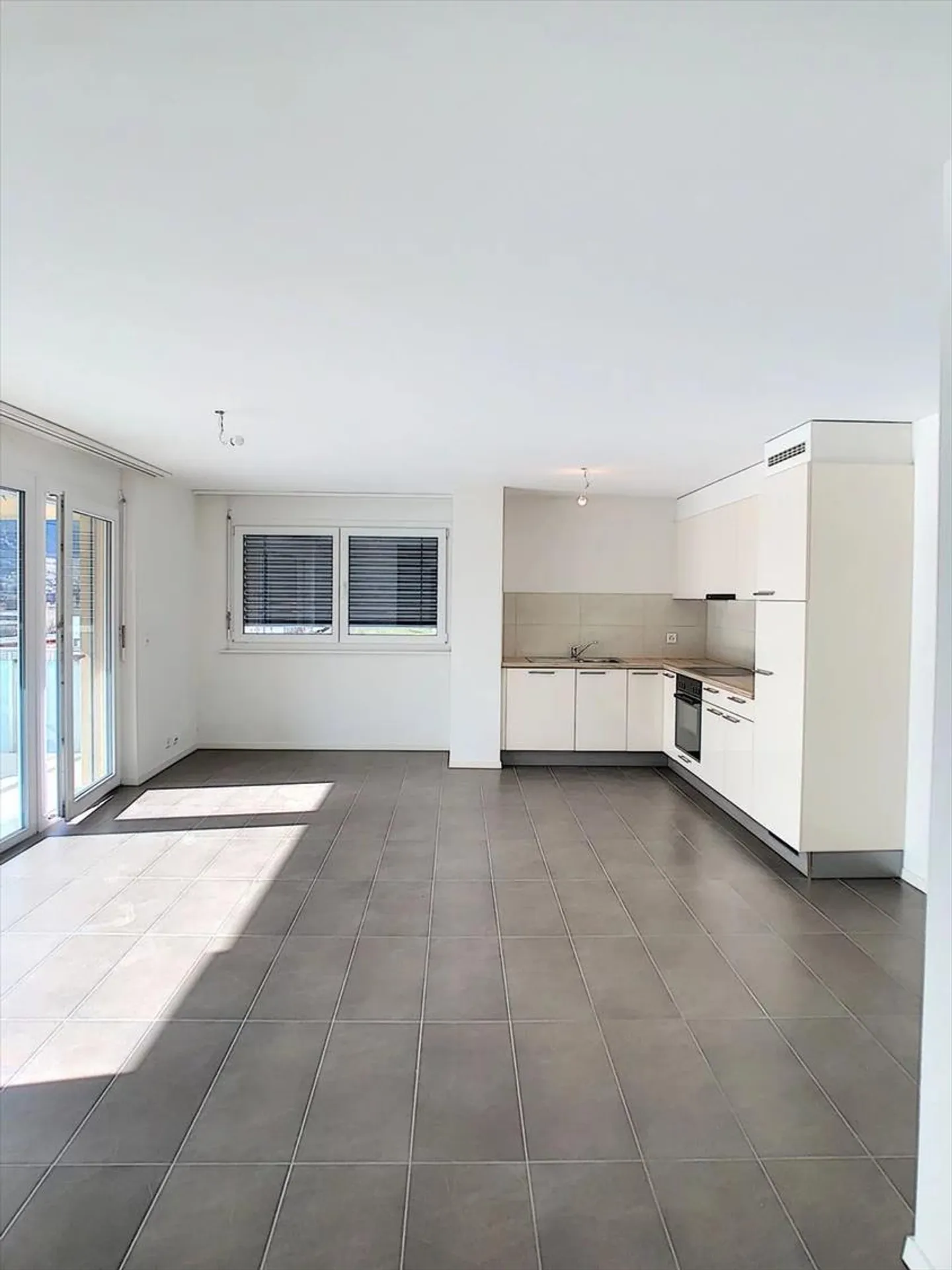 Appartement 2.5 pièces - Photo 2 sur 7