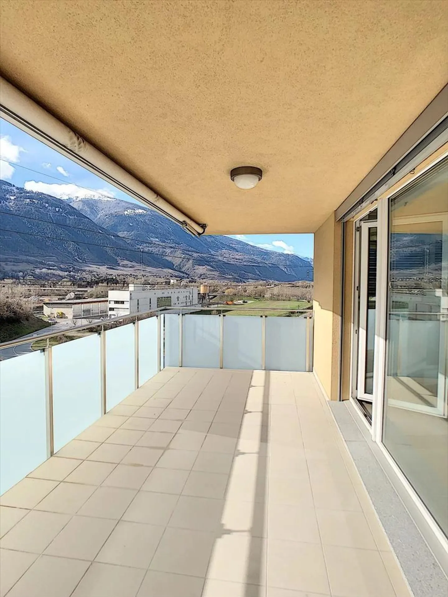 Appartement 2.5 pièces - Photo 4 sur 7