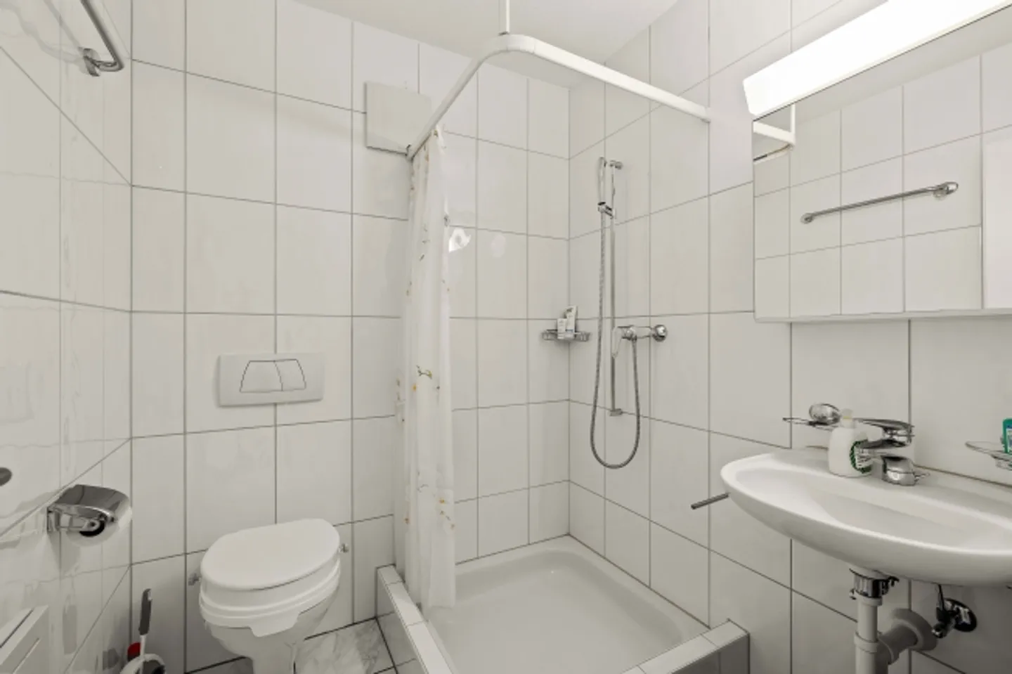 RUHIGES WOHNEN IN ZÜRICH-NORD AUF ZWEI ETAGEN - Foto 7 von 8