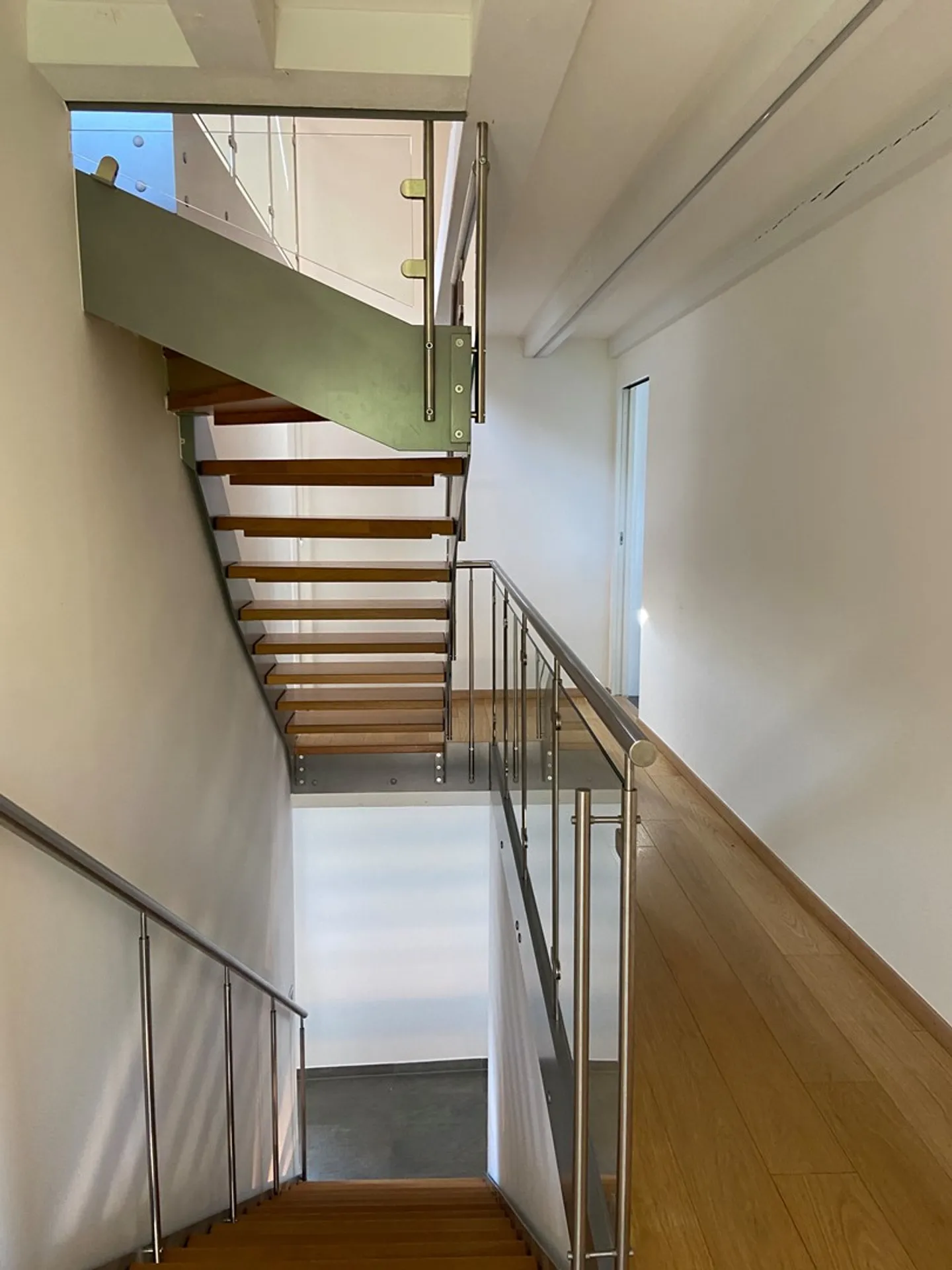 Modern Apartment in Vésenaz - Photo 8 of 9