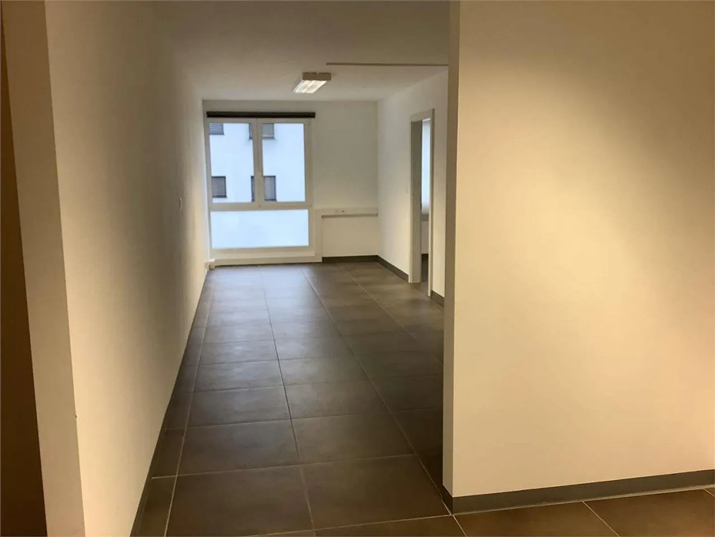Office with furniture 1 room Lugano center - Photo 3 of 11