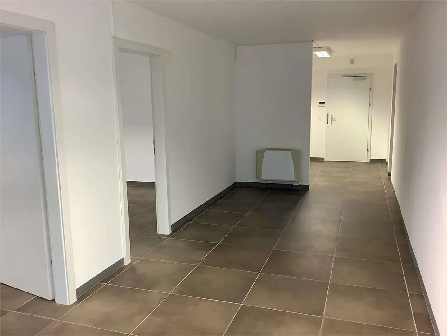 Office with furniture 1 room Lugano center - Photo 4 of 11
