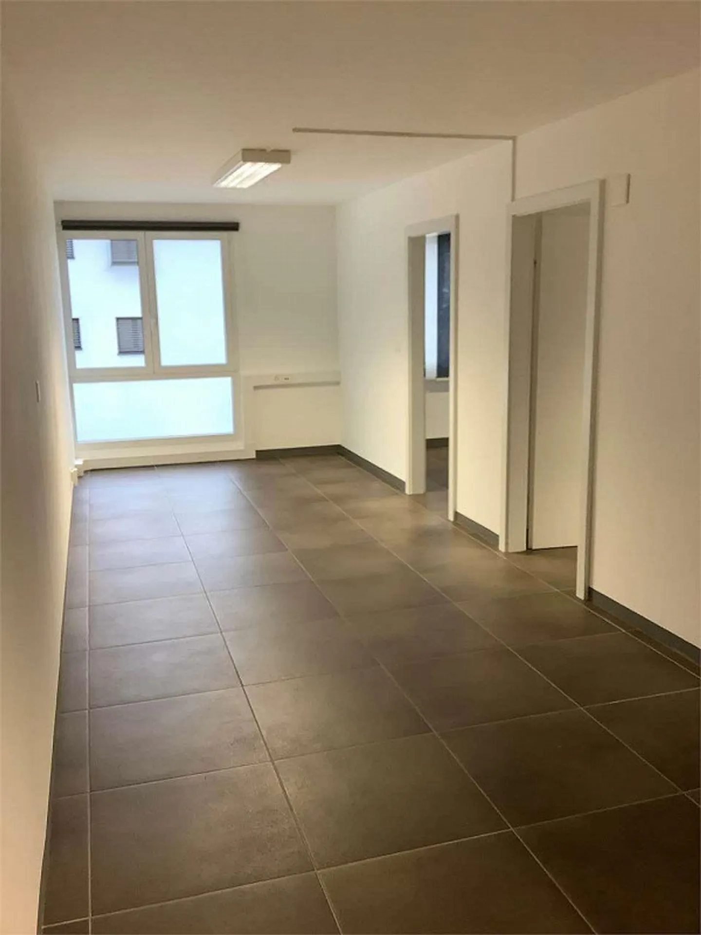 Office with furniture 1 room Lugano center - Photo 5 of 11