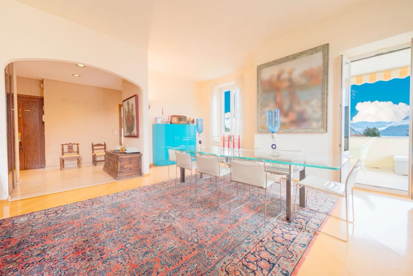 Elegante Wohnung mit Seeblick in einer stilvollen historischen Villa - Foto 3 von 12