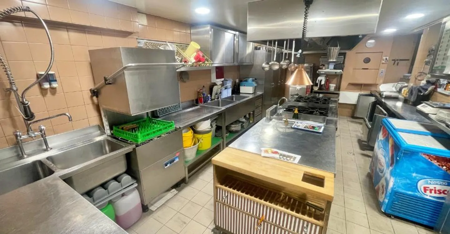 Rendimento del 6,3% netto per un investitore. Ristorante con locali ad Aubonne - Foto 9 di 11