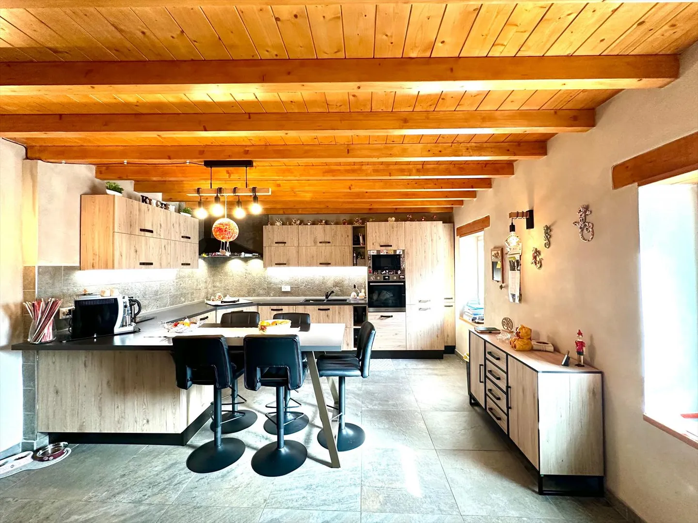 Affascinante casa bifamiliare a Roveredo, nel Canton Grigioni - Foto 5 di 8