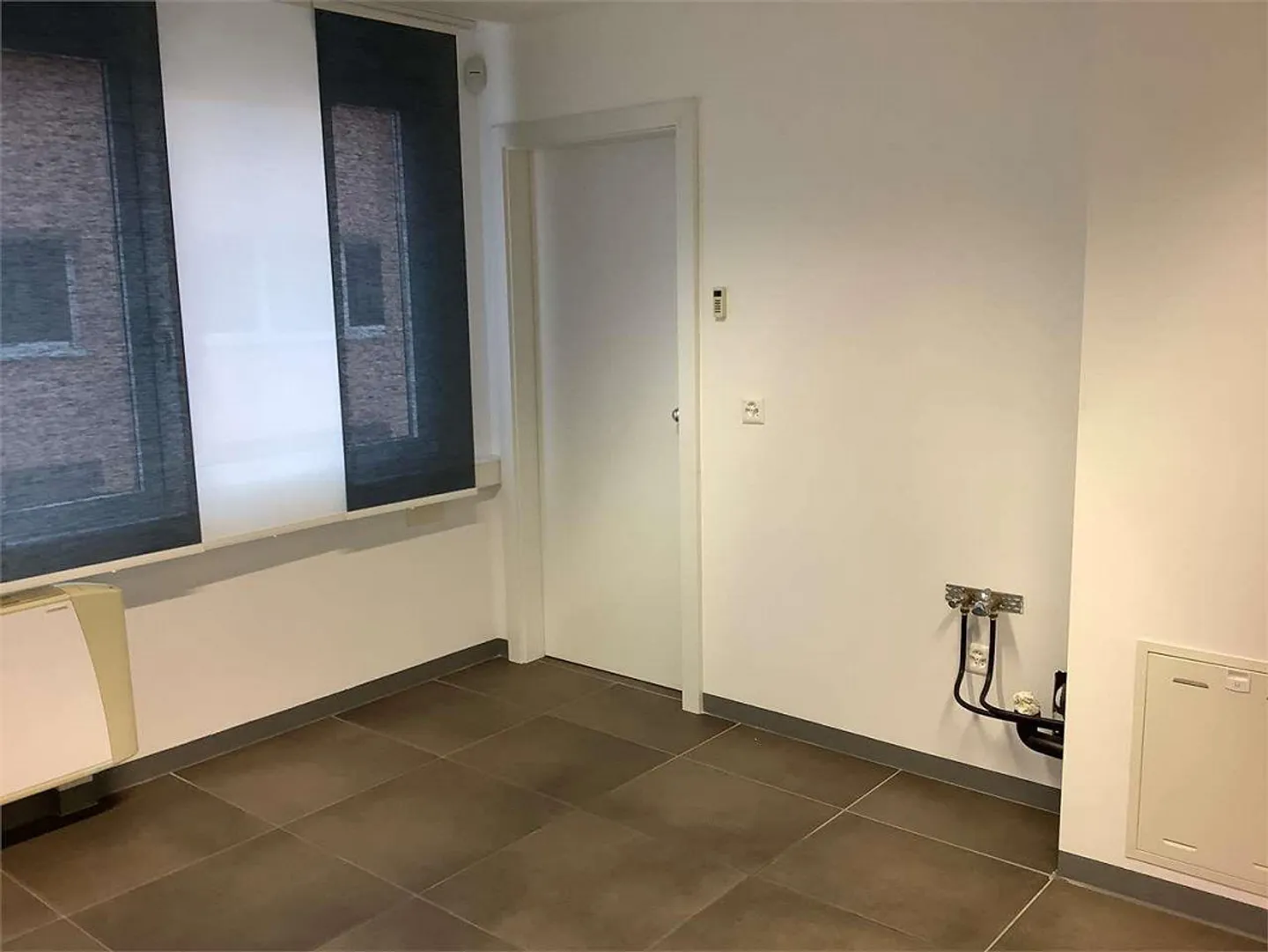 Office with furniture 1 room Lugano center - Photo 10 of 11
