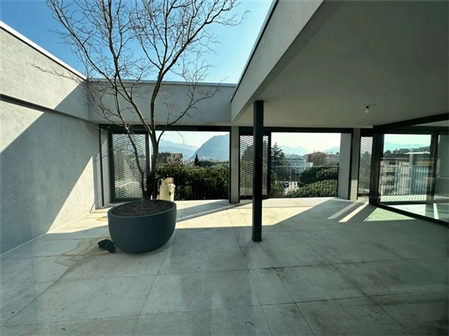 Beautiful Panorama Penthouse with Terrace - Photo 8 of 20