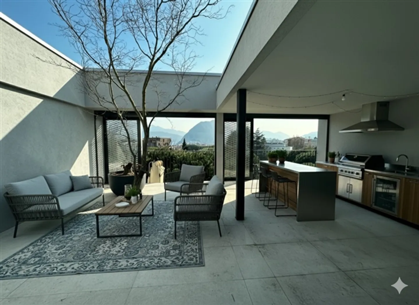 Beautiful Panorama Penthouse with Terrace - Photo 2 of 20