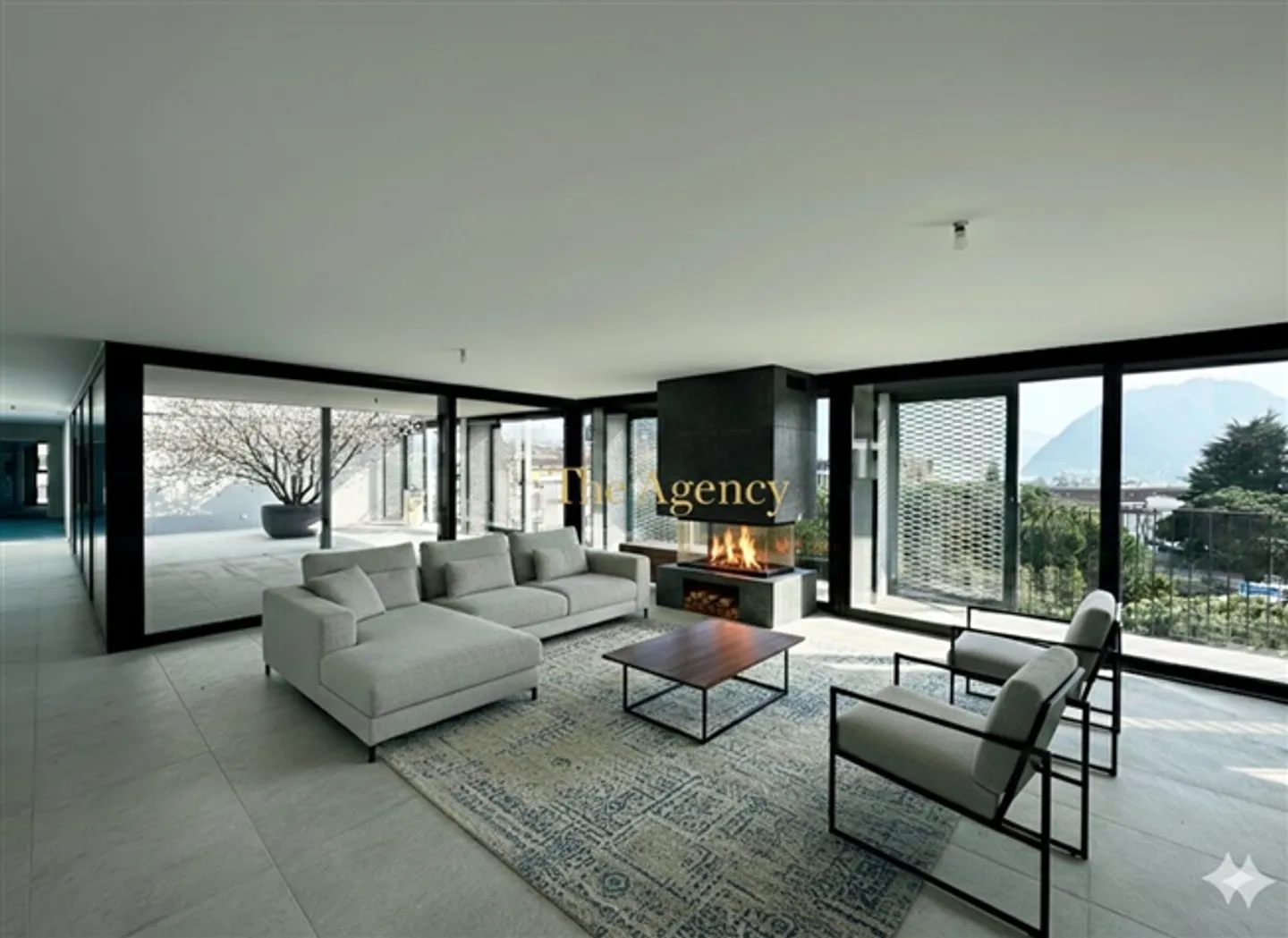 Beautiful Panorama Penthouse with Terrace - Photo 3 of 20