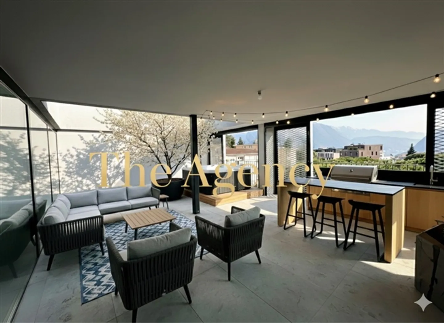 Beautiful Panorama Penthouse with Terrace - Photo 4 of 20