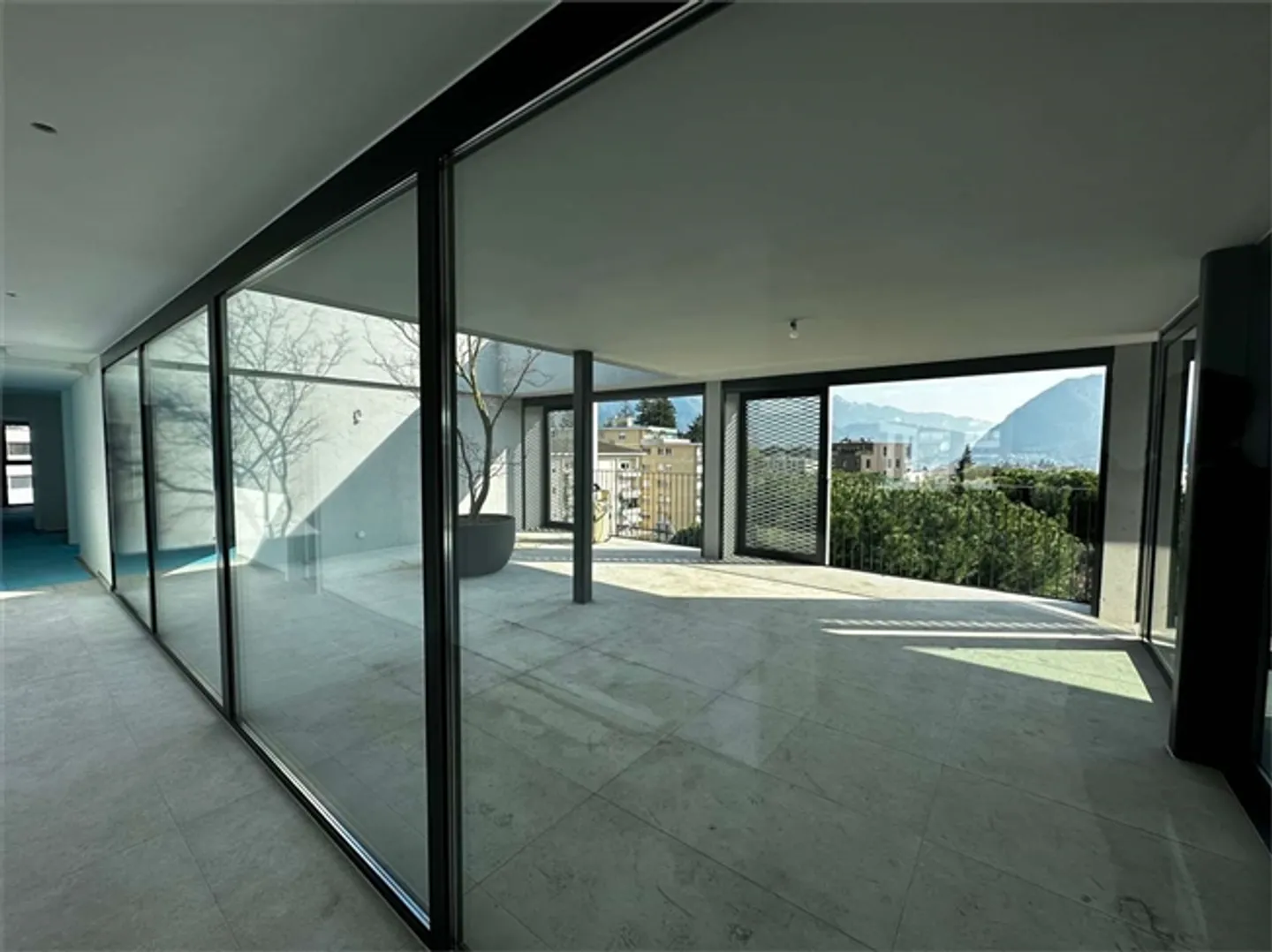 Beautiful Panorama Penthouse with Terrace - Photo 7 of 20